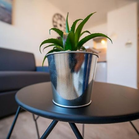Fully Equipped Apartment St Charles Train Station Марсилия Екстериор снимка