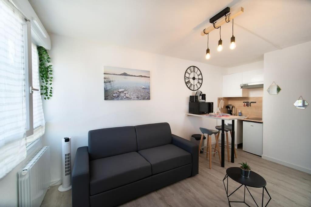Fully Equipped Apartment St Charles Train Station Марсилия Екстериор снимка